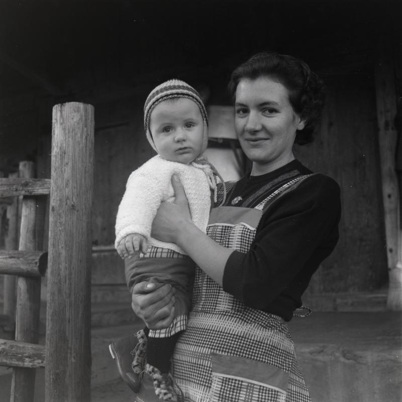 Mutter mit Kind, Willisau 1960